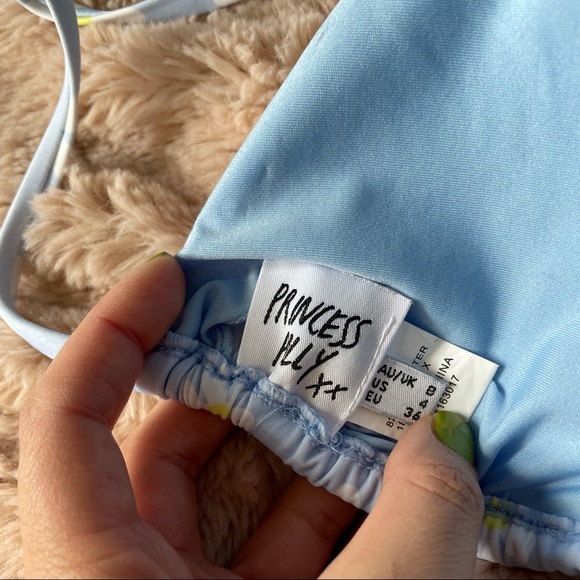 **SOLD** Princess Polly Swimsuit - Picture 6 of 6